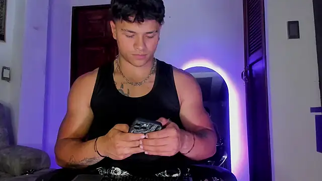 Dominic Biker   online show from June 2026 04:06:02 AM