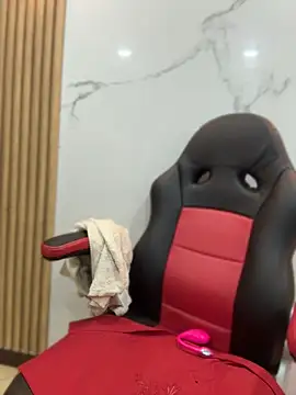 Hannagarces online show from June 2026 11:23:01 AM