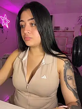 lucianaroy online show from April 2026 05:51:02 AM