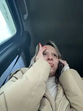 LikaCat online show from November 2025 02:45:01 AM