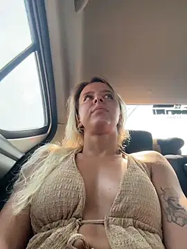 LikaCat online show from April 2026 03:05:01 AM