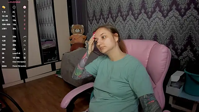 Snapshot of AlexRacc00n chatting on January 2025 04:52:01 AM AlexRacc00n online show from January 2025 04:52:01 AM