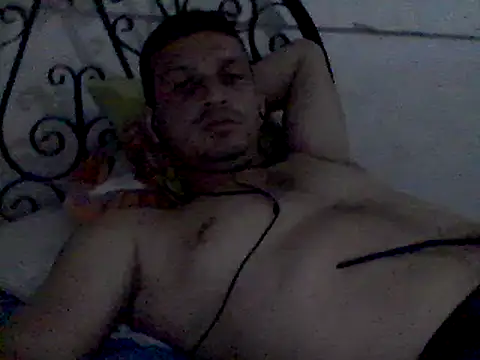Carlos0334 online show from July 2026 06:42:01 AM