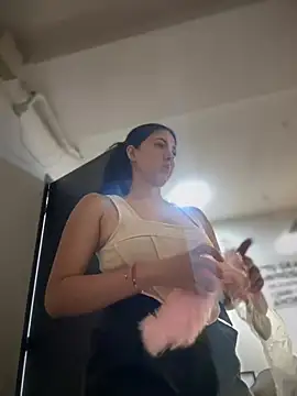 MarianaBenz online show from February 2025 08:32:01 PM