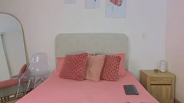 KristennBlue online show from January 2026 12:42:01 PM