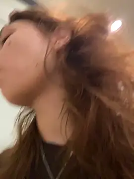 QuitieLia online show from January 2026 08:18:02 AM