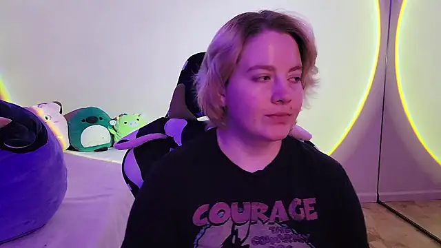 InternetFairy XO online show from December 2024 04:32:02 PM