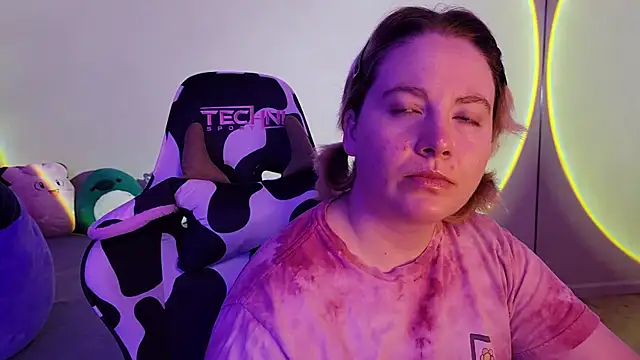 InternetFairy XO online show from December 2024 02:15:01 PM