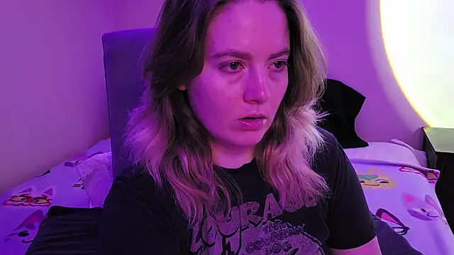 InternetFairy XO online show from December 2025 04:43:01 AM