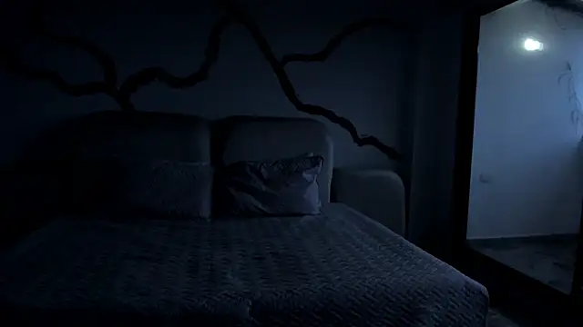 LyonGallego  online show from January 2025 11:28:02 AM