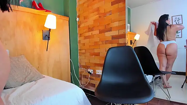 taylor bennet online show from March 2025 03:21:01 PM