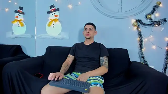 Alex cute77 online show from December 2024 12:16:02 PM