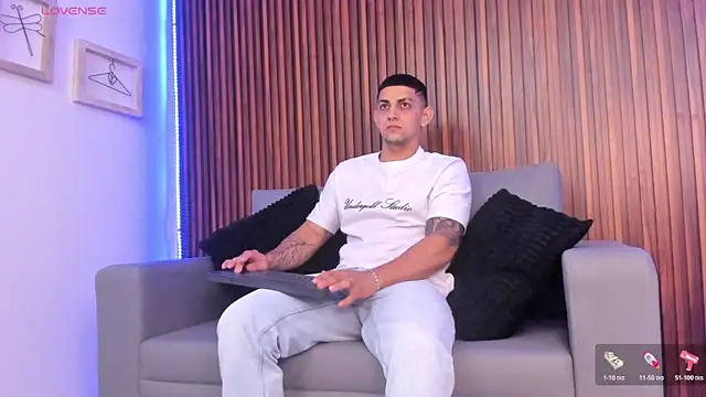 Alex cute77 online show from February 2026 11:46:02 AM