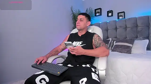 Alex cute77 online show from July 2026 01:02:02 PM