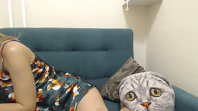 Snapshot of BustyBlondyShow chatting on August 2026 07:00:01 AM BustyBlondyShow online show from August 2026 07:00:01 AM