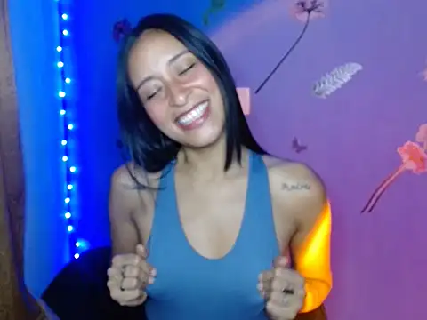 Michelle-Smith- online show from November 2025 04:01:02 AM