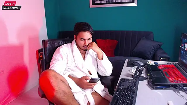 ZenoBaro1 online show from February 2025 07:29:01 PM