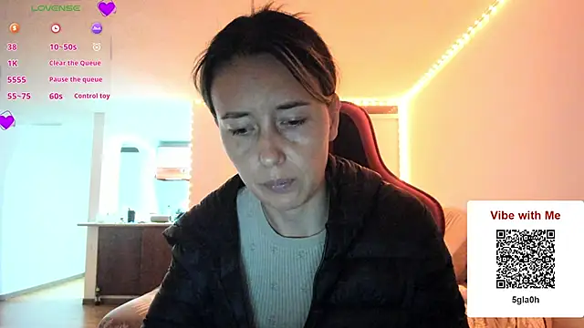 Snapshot of zoe_jeane_beker chatting on June 2026 02:47:01 AM zoe jeane beker online show from June 2026 02:47:01 AM