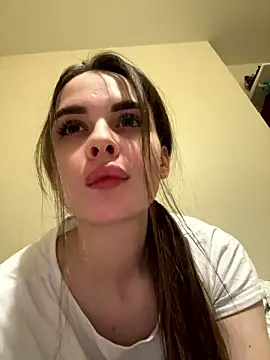 Snapshot of KristenSayles chatting on December 2024 11:44:01 AM KristenSayles online show from December 2024 11:44:01 AM