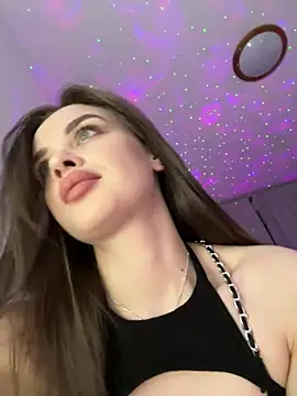 Snapshot of KristenSayles chatting on March 2025 10:49:02 PM KristenSayles online show from March 2025 10:49:02 PM