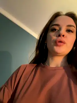 Snapshot of KristenSayles chatting on September 2025 02:51:01 PM KristenSayles online show from September 2025 02:51:01 PM