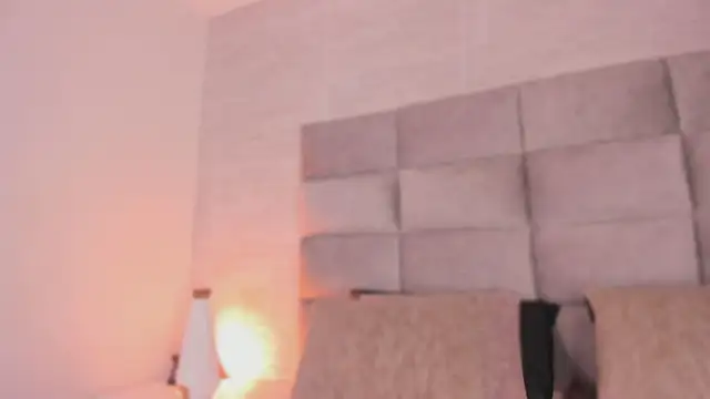 mia crawford online show from February 2026 12:01:02 PM