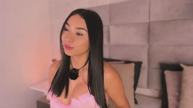 mia crawford online show from February 2026 12:01:01 PM