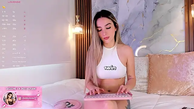 Snapshot of Gabbyy_ chatting on June 2026 07:46:01 PM Gabbyy online show from June 2026 07:46:01 PM