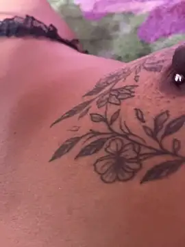 MariaLorenaah online show from December 2025 05:00:01 PM