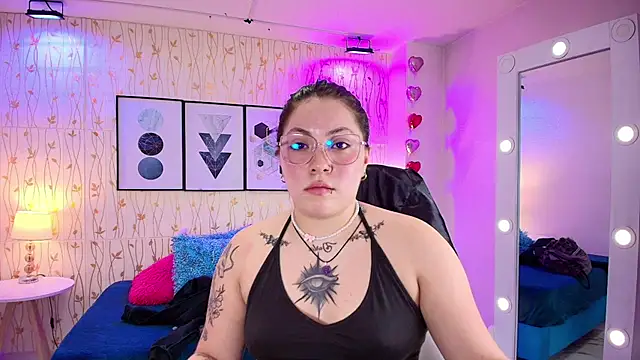 Isa reel online show from February 2025 07:48:02 PM