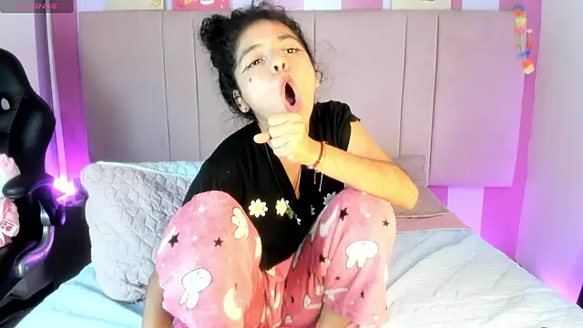 Winnifer Gonzal online show from March 2025 10:46:01 AM