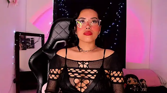 willow poisson online show from March 2025 06:26:02 PM