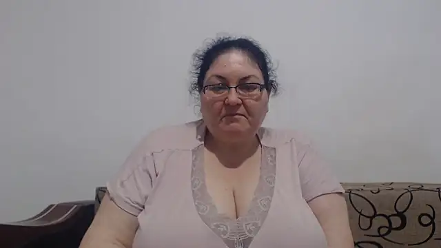 Snapshot of Nykyxo chatting on June 2026 10:43:02 AM Nykyxo online show from June 2026 10:43:02 AM