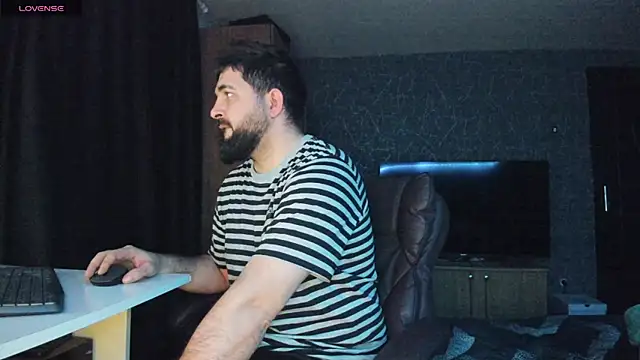 Snapshot of Eduu2322 chatting on January 2025 10:03:01 PM Eduu2322 online show from January 2025 10:03:01 PM