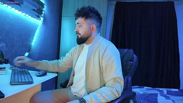 Snapshot of Eduu2322 chatting on February 2025 11:01:02 PM Eduu2322 online show from February 2025 11:01:02 PM