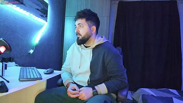 Snapshot of Eduu2322 chatting on February 2025 10:42:02 PM Eduu2322 online show from February 2025 10:42:02 PM