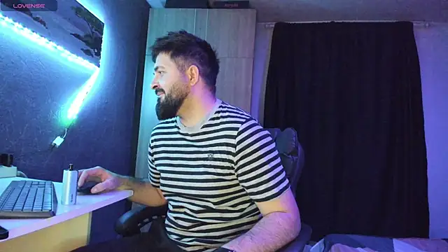 Snapshot of Eduu2322 chatting on February 2025 10:53:01 PM Eduu2322 online show from February 2025 10:53:01 PM