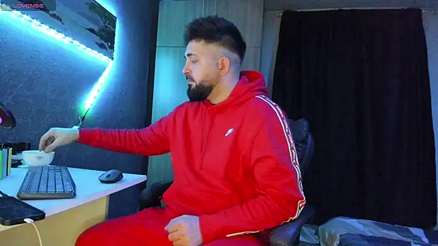 Snapshot of Eduu2322 chatting on March 2025 10:32:01 PM Eduu2322 online show from March 2025 10:32:01 PM