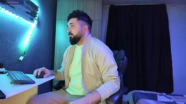 Snapshot of Eduu2322 chatting on March 2025 09:32:02 PM Eduu2322 online show from March 2025 09:32:02 PM