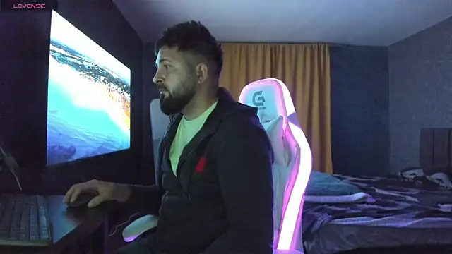 Snapshot of Eduu2322 chatting on September 2025 07:06:02 PM Eduu2322 online show from September 2025 07:06:02 PM