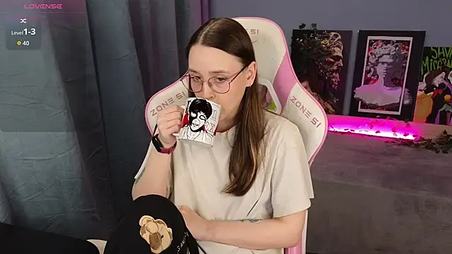 Sweet frosti online show from April 2026 03:17:01 AM