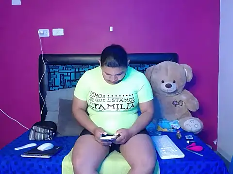 Snapshot of karolhot916 chatting on September 2025 12:26:02 AM karolhot916 online show from September 2025 12:26:02 AM