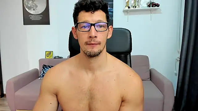 BrutusK08 online show from November 2025 08:36:02 AM