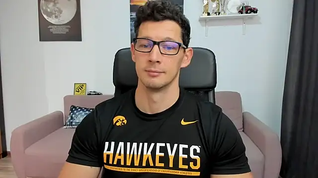 BrutusK08 online show from November 2025 08:31:01 AM