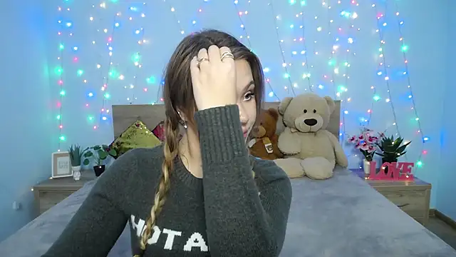 Snapshot of StacyYellig chatting on January 2025 11:11:01 PM StacyYellig online show from January 2025 11:11:01 PM