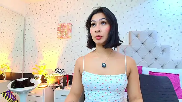 JulietaReyess online show from April 2026 11:49:01 AM