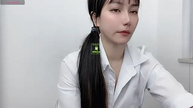 Snapshot of LIsha--170 chatting on February 2025 02:40:01 AM LIsha--170 online show from February 2025 02:40:01 AM