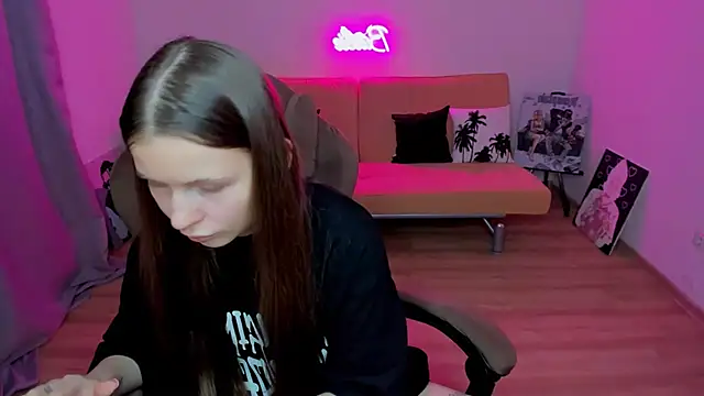 HelloRoxy online show from October 2025 07:00:01 PM