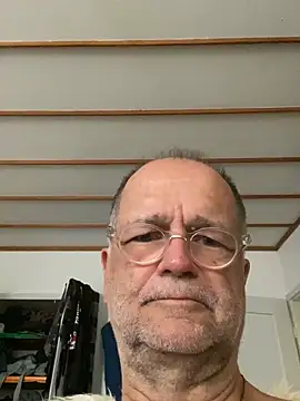 artXhibitor online show from April 2026 07:24:01 AM