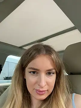 EvieEvans online show from May 2026 06:09:01 PM